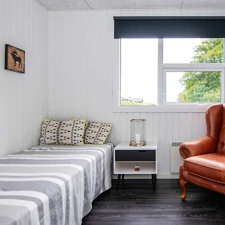 5 Person In Hotel 4*