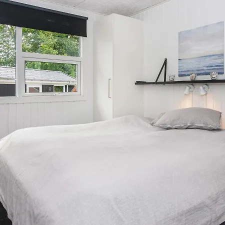 5 Person In Hotel 4*