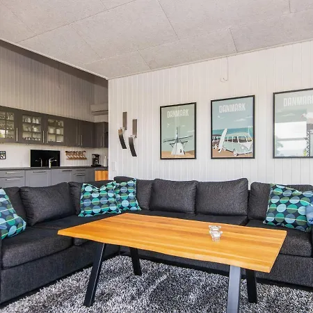 Hotel 5 Person In 4*